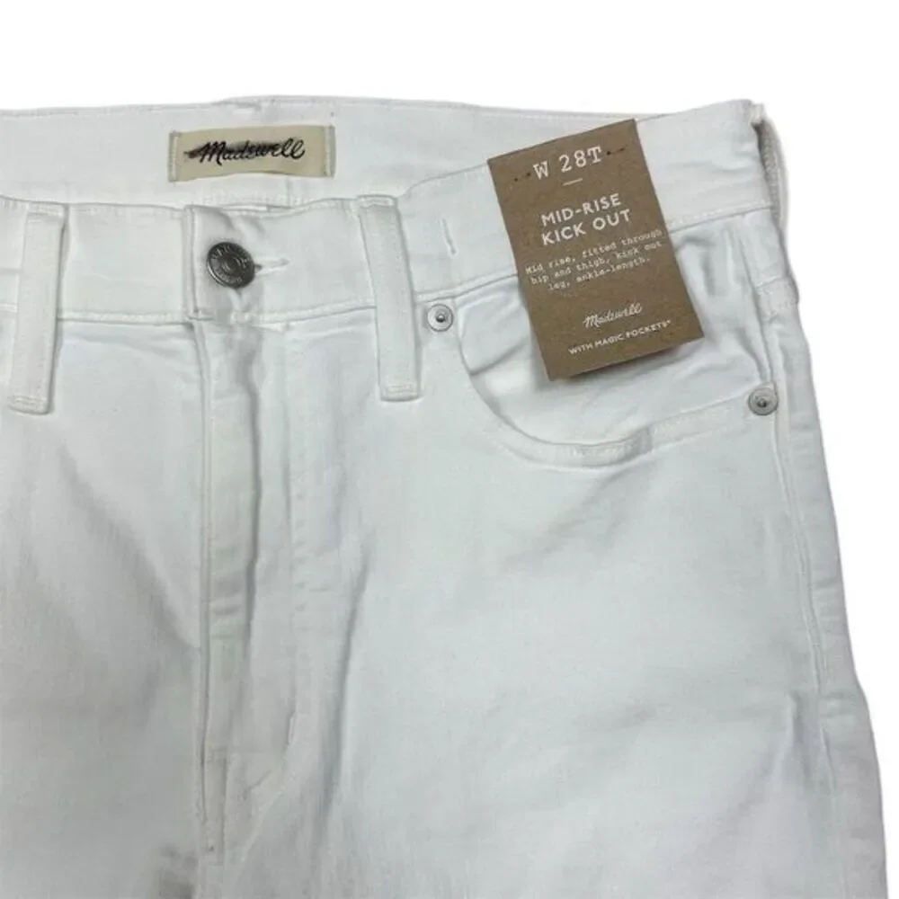 NWT Madewell Women's Tall Kick Out Crop Jeans Pure White Size 28 Mid-Rise Summer